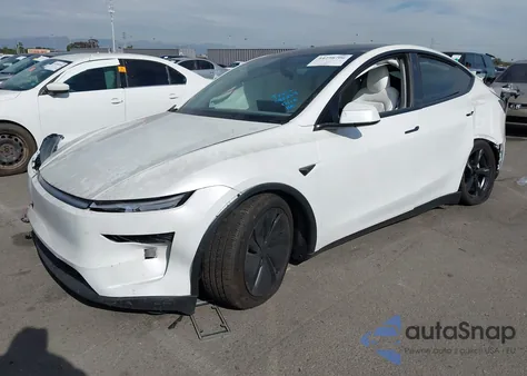 2026 Tesla Model Y Premium Rear-Wheel Drive/Standard Rear-Wheel Drive z USA, uszkodzony, nr VIN 7SAYGDEDXTF440267